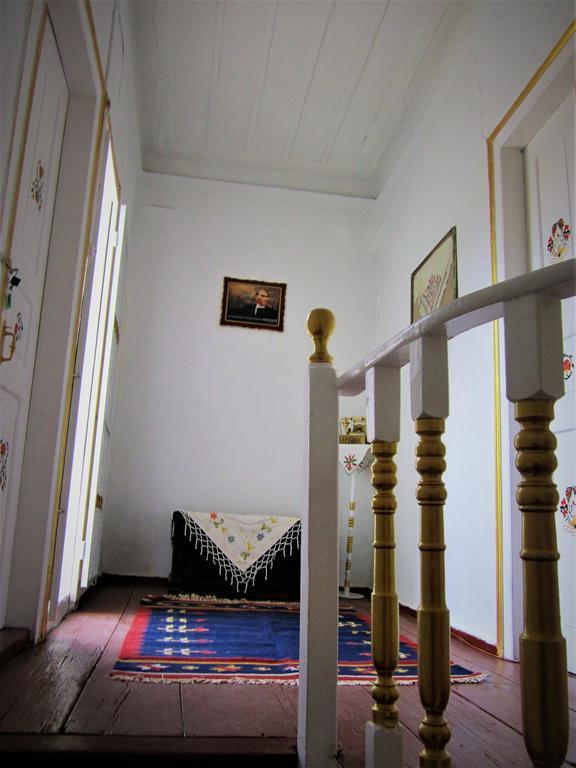 Ayvalik 1881 Pansiyon Екстериор снимка